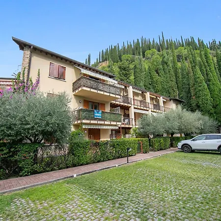 Apartment Giada-shared Pool & Parking - Happy *