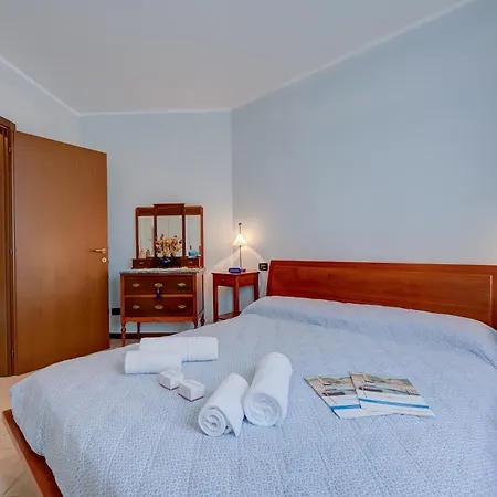 Apartment Giada-shared Pool & Parking - Happy *