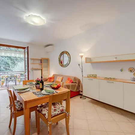 Giada-shared Pool & Parking - Happy Apartment Toscolano Maderno